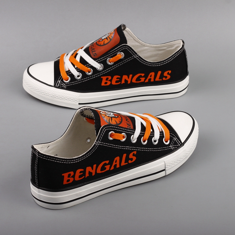 Women's NFL Cincinnati Bengals Repeat Print Low Top Sneakers 001